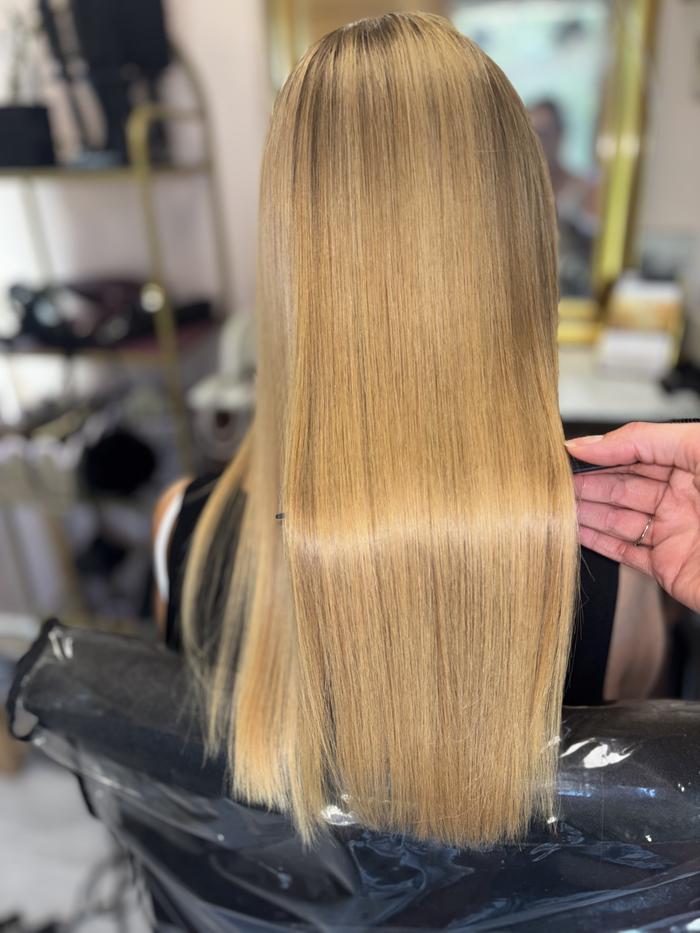 Lissage blond doré