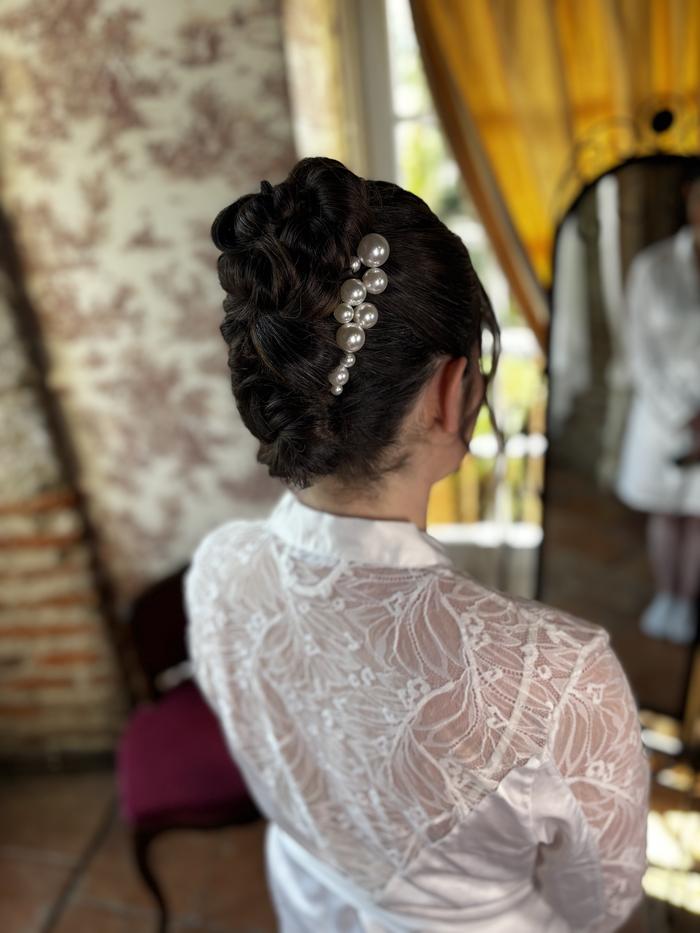 Chignon perles mariage